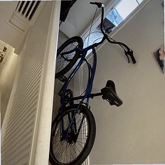 Electra 24in Aluminum Cruiser Lux 7 Bike Blue/Step-Through Fenders